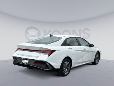 2024 Hyundai ELANTRA SEL
