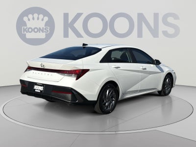 2024 Hyundai ELANTRA SEL