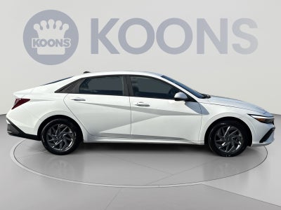 2024 Hyundai ELANTRA SEL
