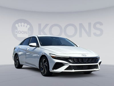2025 Hyundai ELANTRA Limited