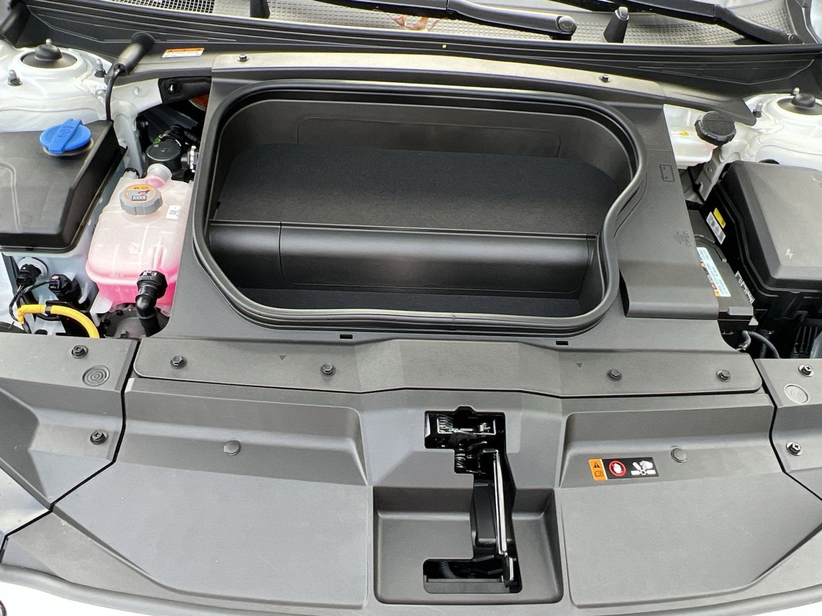 2025 Hyundai IONIQ 6 SE