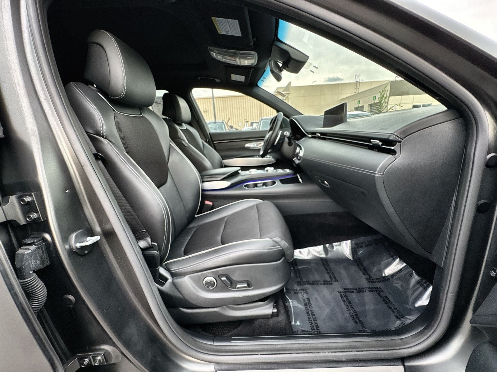 2023 Genesis GV70 2.5T