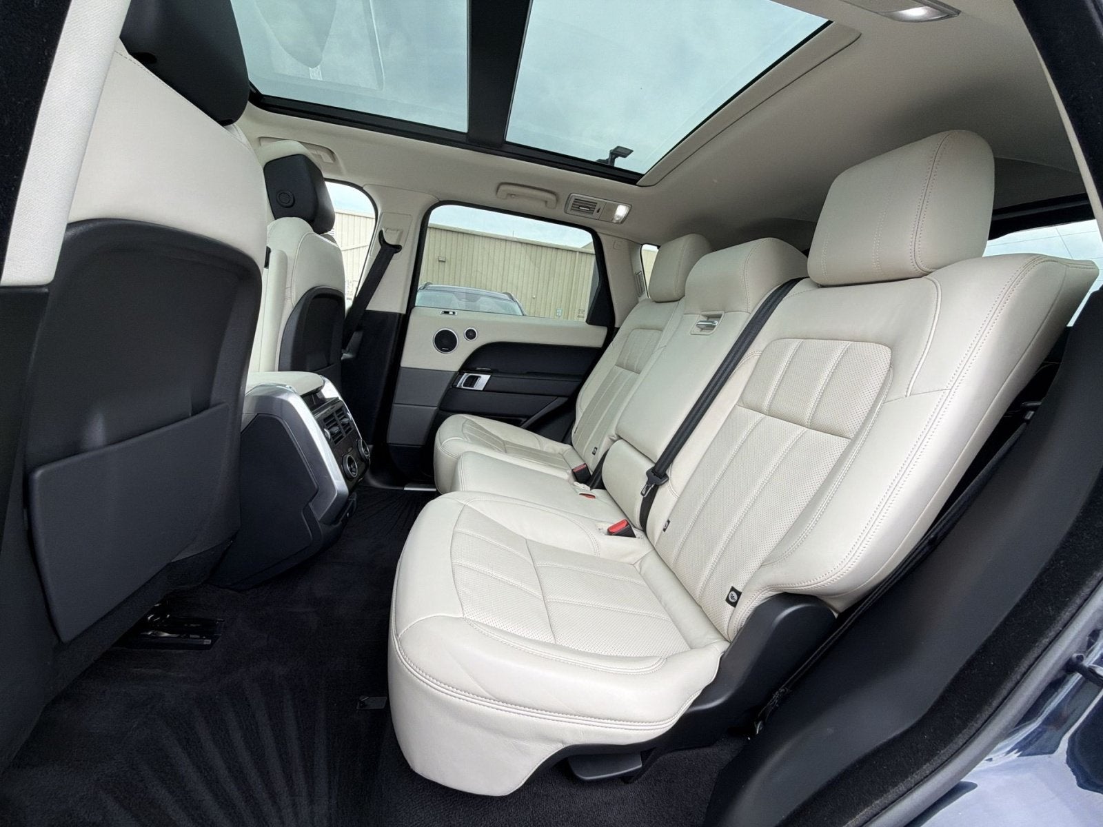 2022 Land Rover Range Rover Sport HSE Silver Edition