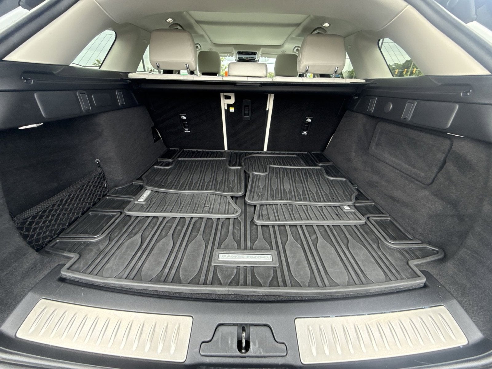 2023 Land Rover Range Rover Velar R-Dynamic S