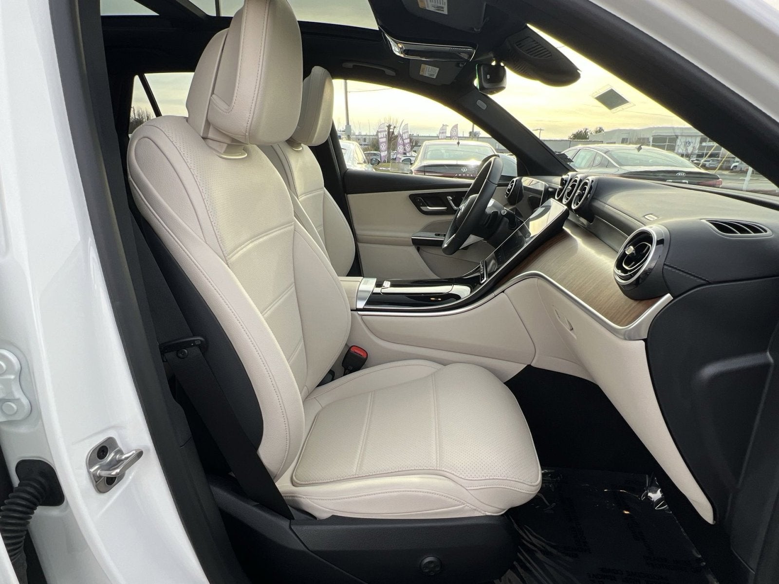 2024 Mercedes-Benz GLC GLC 300