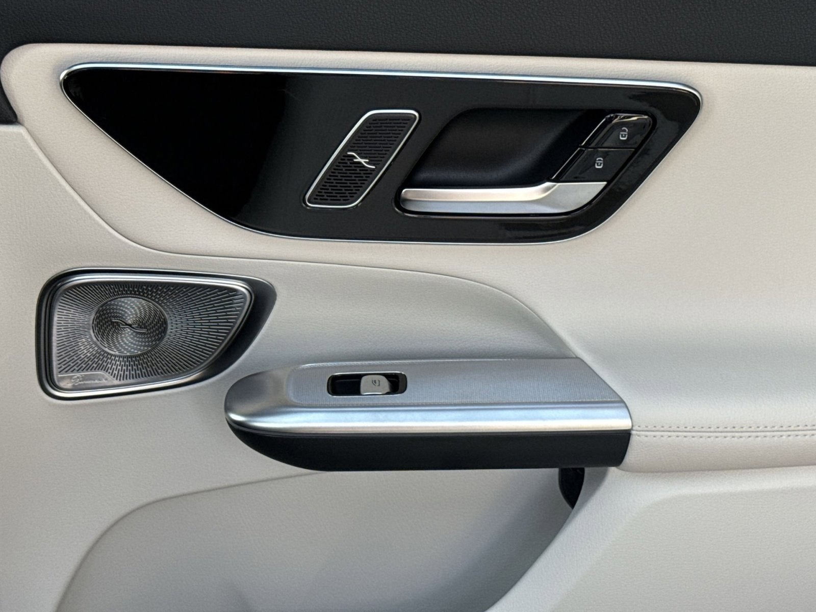 2025 Mercedes-Benz GLC GLC 300