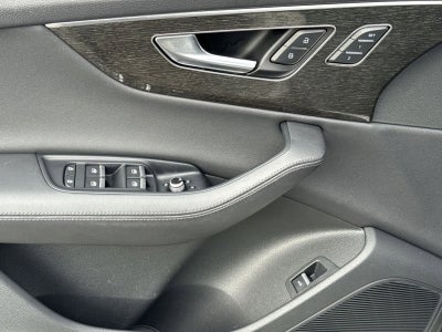 2023 Audi Q7 55 Premium Plus