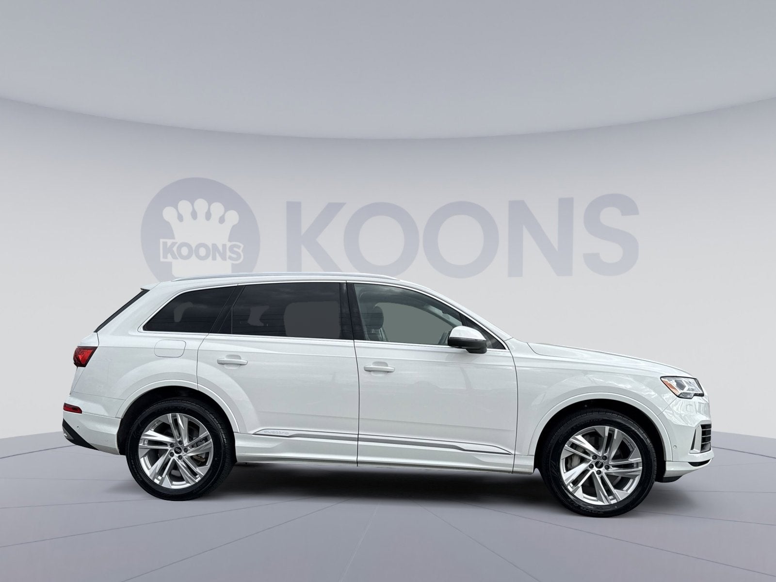 2023 Audi Q7 55 Premium Plus