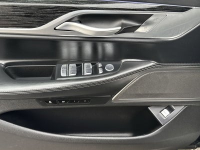 2022 BMW 7 Series 740i xDrive