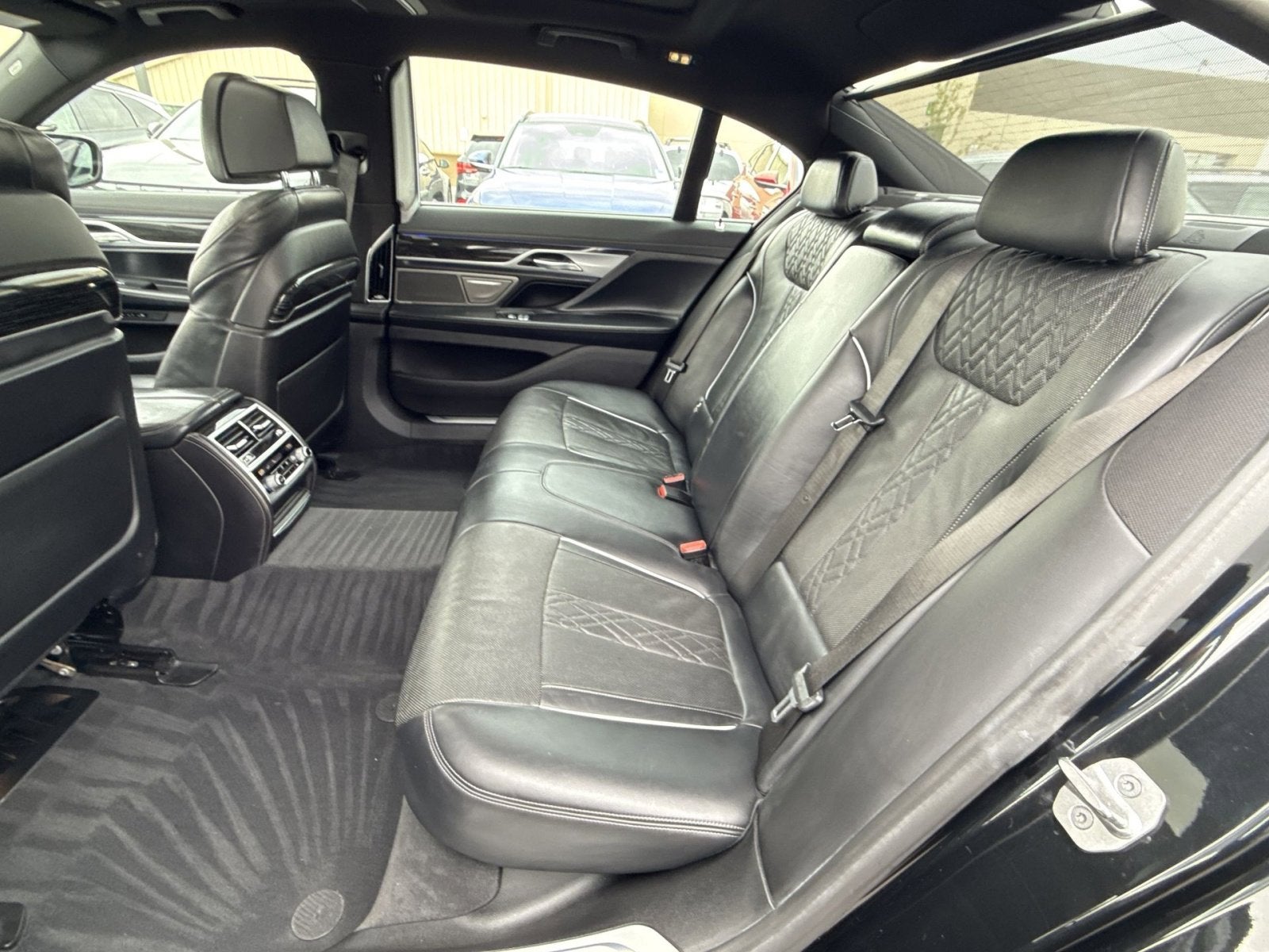 2022 BMW 7 Series 740i xDrive