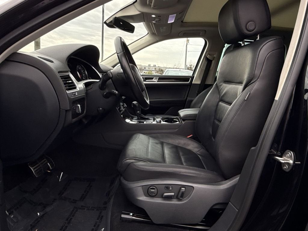 2017 Volkswagen Touareg V6 Executive