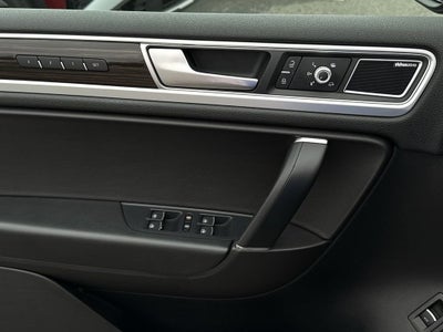 2017 Volkswagen Touareg V6 Executive