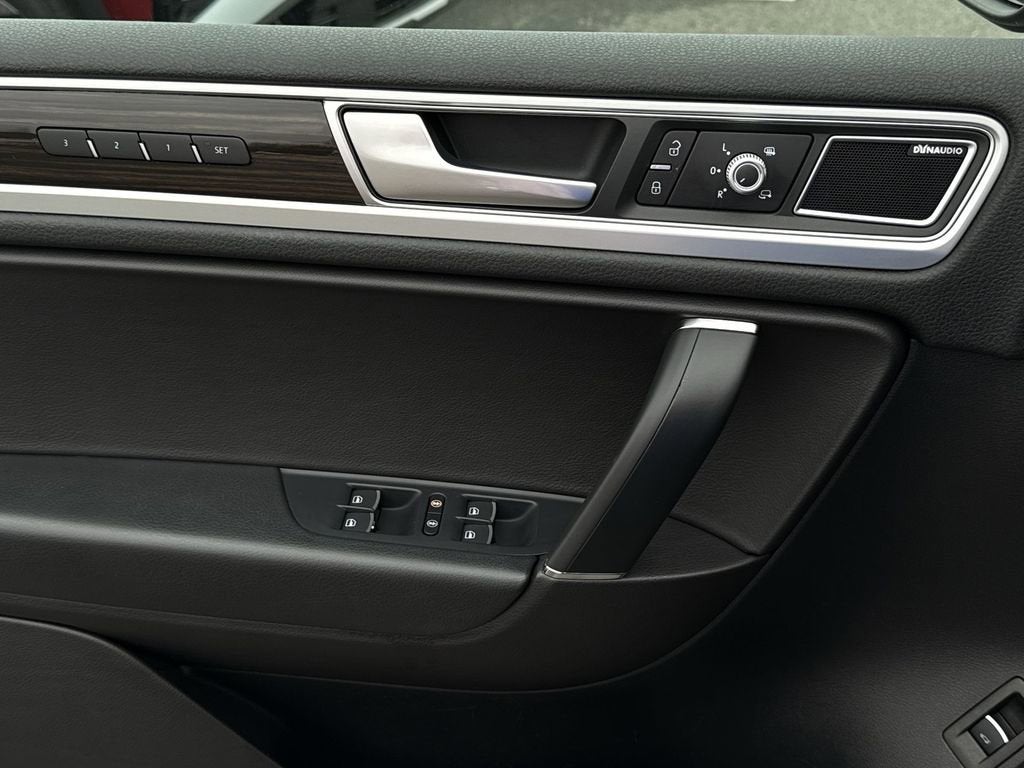 2017 Volkswagen Touareg V6 Executive