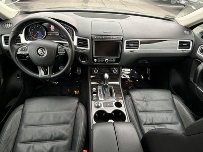 2017 Volkswagen Touareg V6 Executive