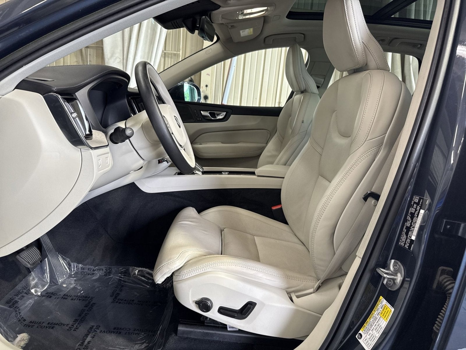 2022 Volvo XC60 B6 Inscription