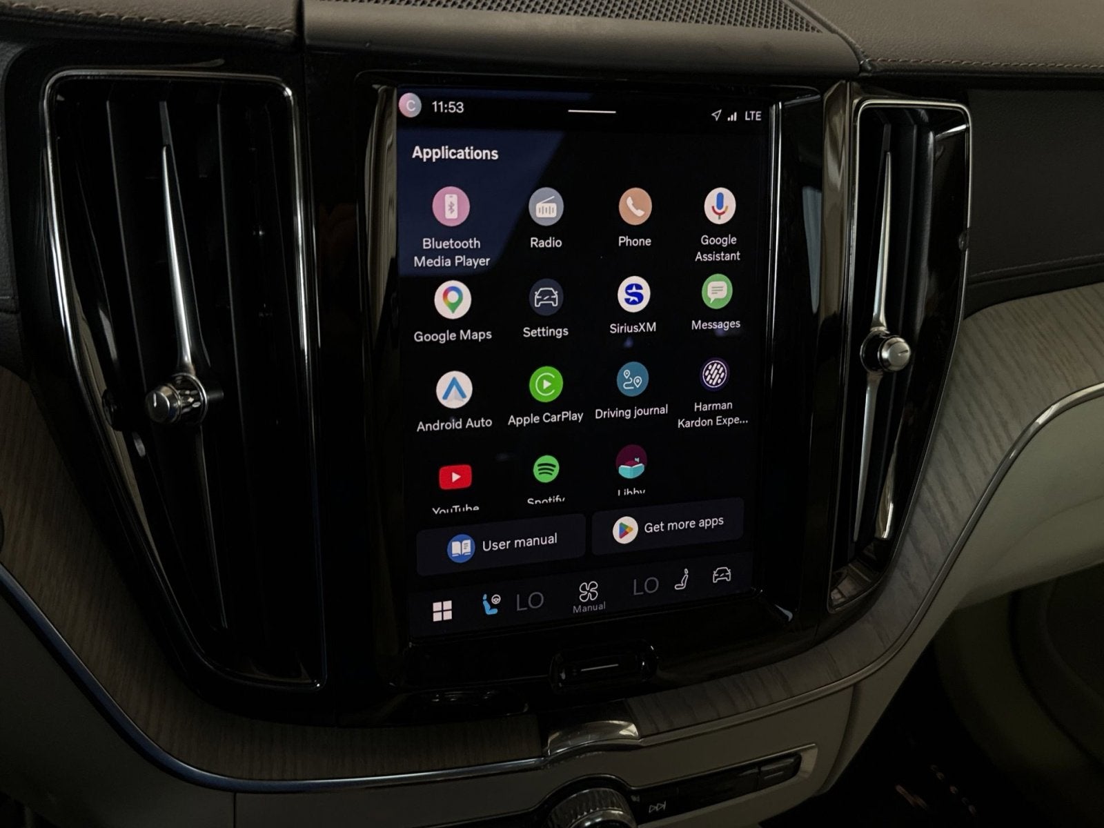 2022 Volvo XC60 B6 Inscription