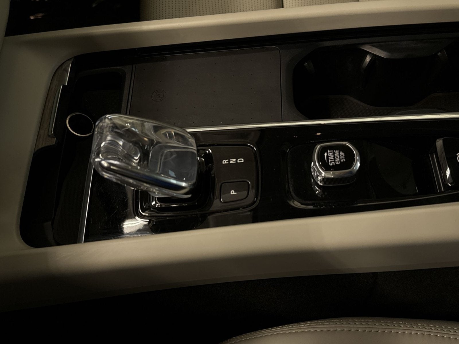 2022 Volvo XC60 B6 Inscription