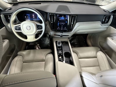 2022 Volvo XC60 B6 Inscription