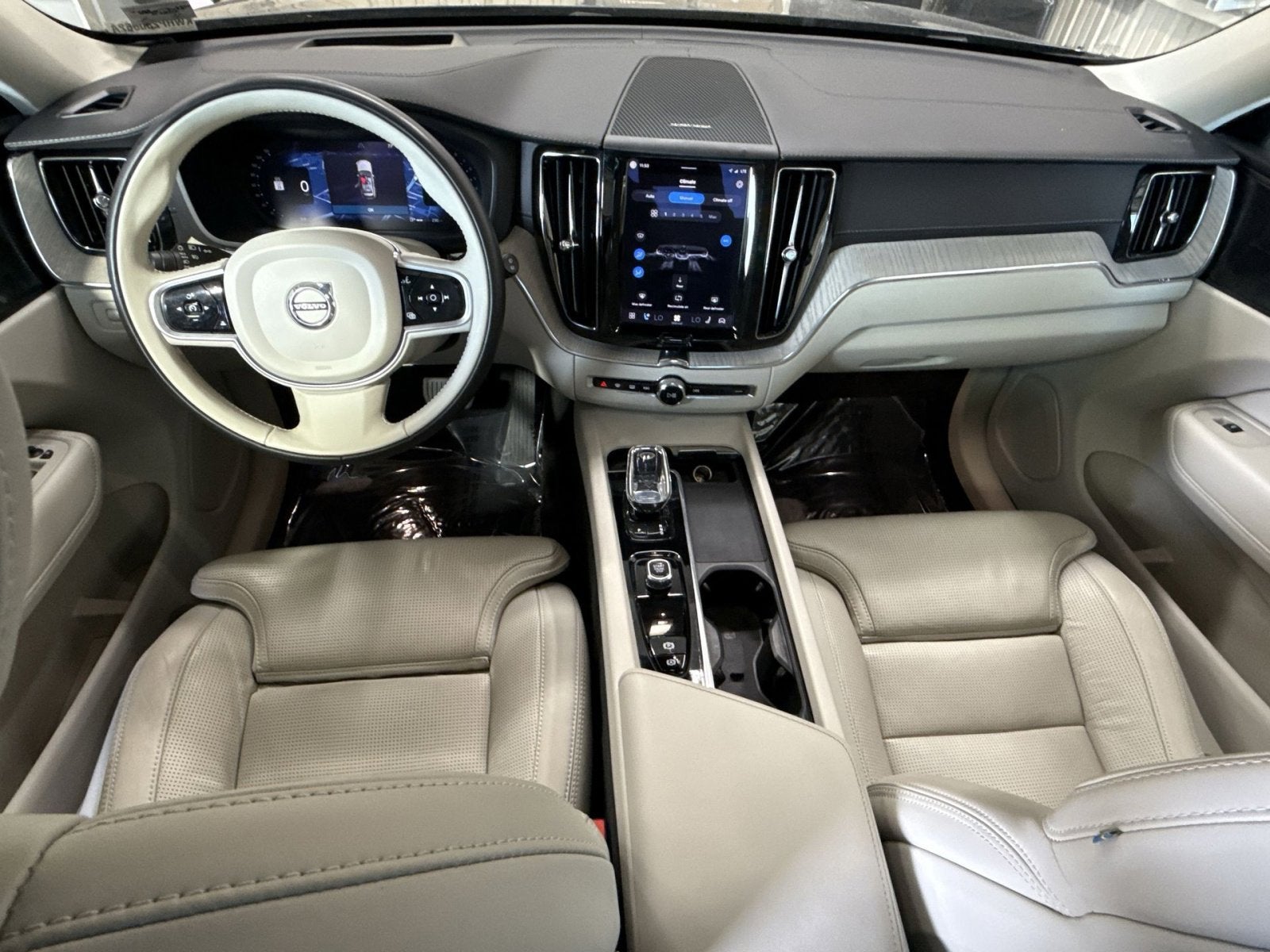 2022 Volvo XC60 B6 Inscription