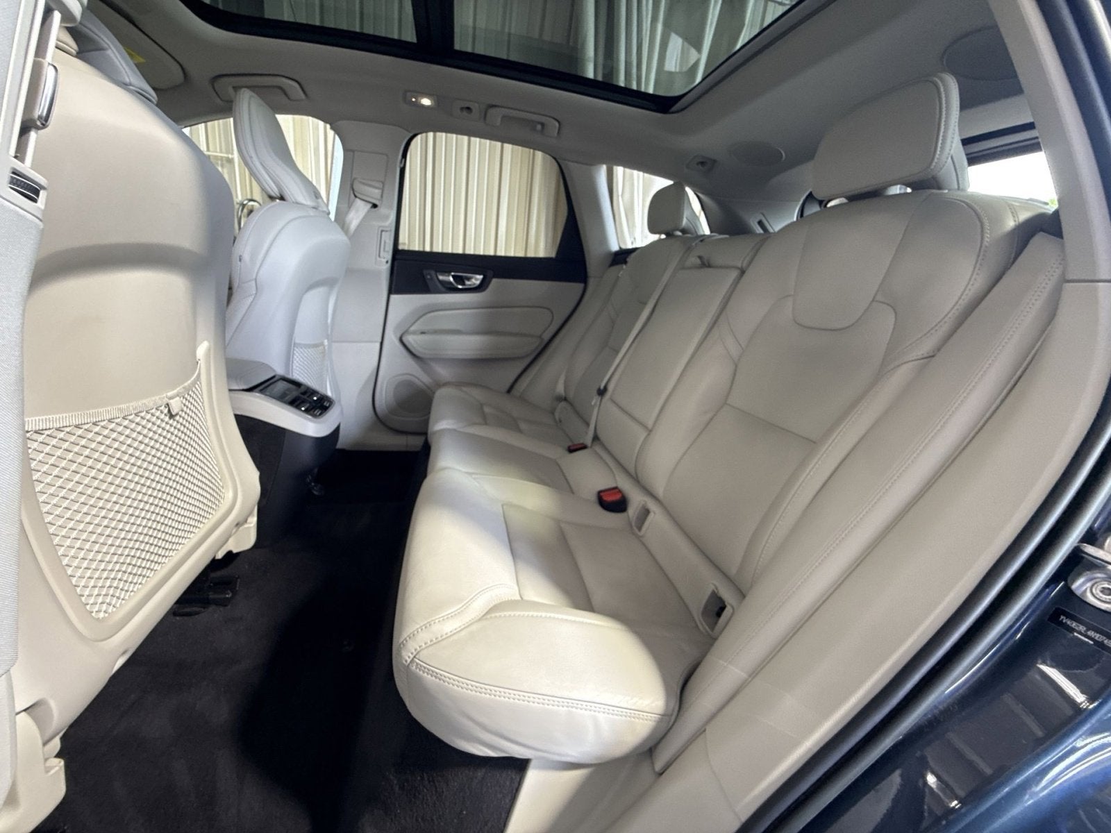 2022 Volvo XC60 B6 Inscription
