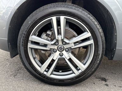 2021 Volvo XC60 T5 Momentum