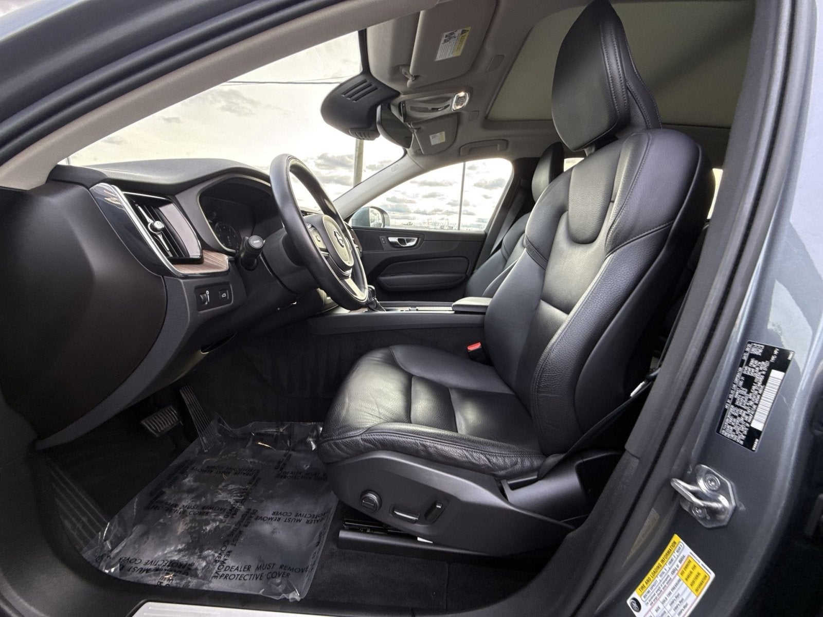 2021 Volvo XC60 T5 Momentum