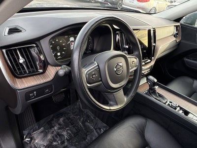 2021 Volvo XC60 T5 Momentum
