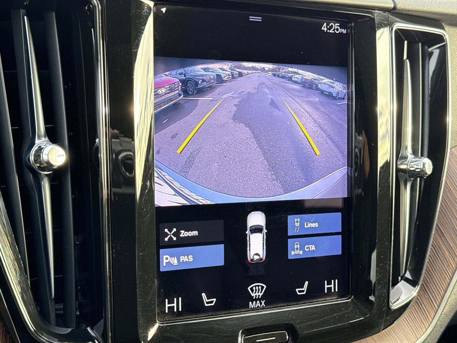 2021 Volvo XC60 T5 Momentum