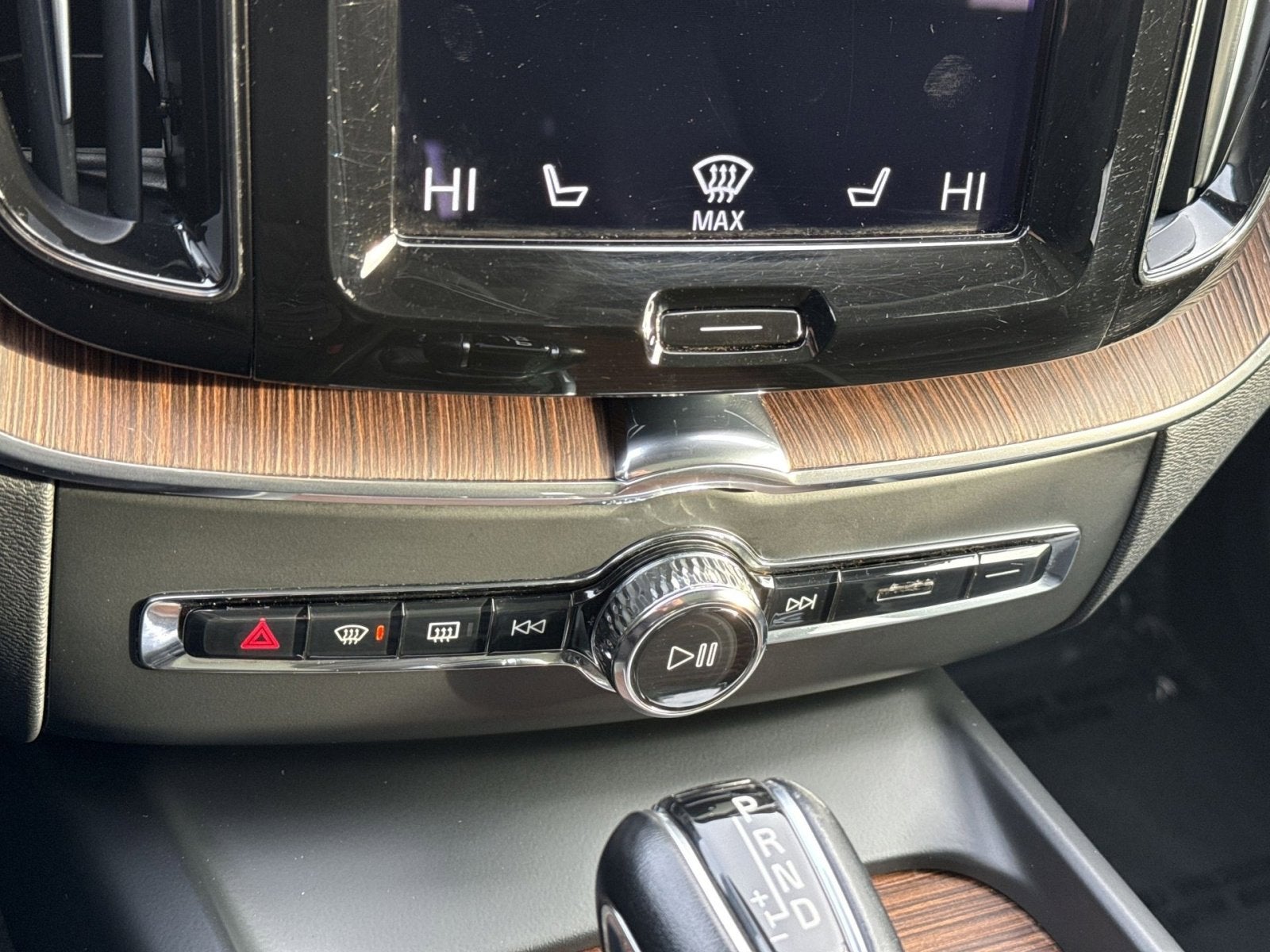 2021 Volvo XC60 T5 Momentum