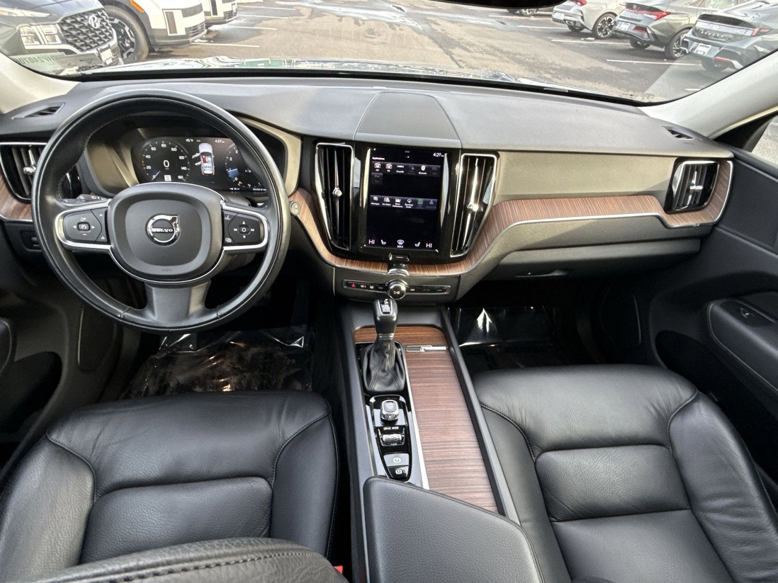 2021 Volvo XC60 T5 Momentum
