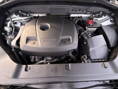 2021 Volvo XC60 T5 Momentum
