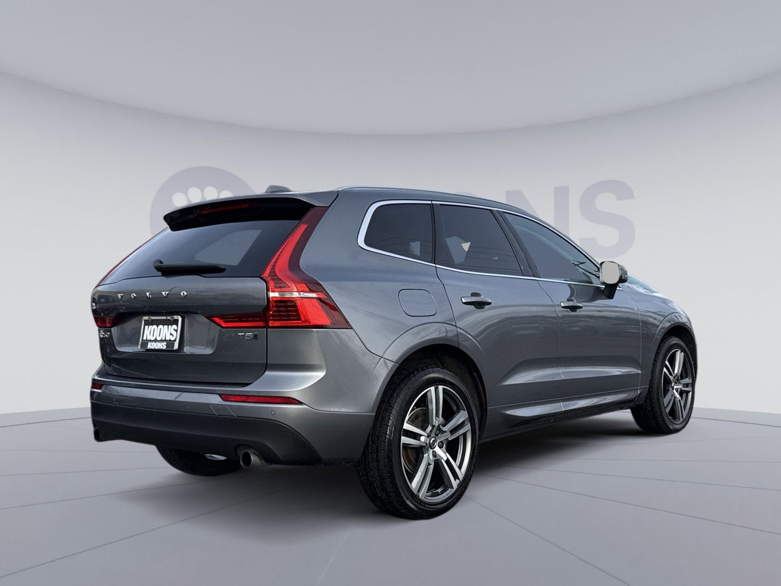 2021 Volvo XC60 T5 Momentum