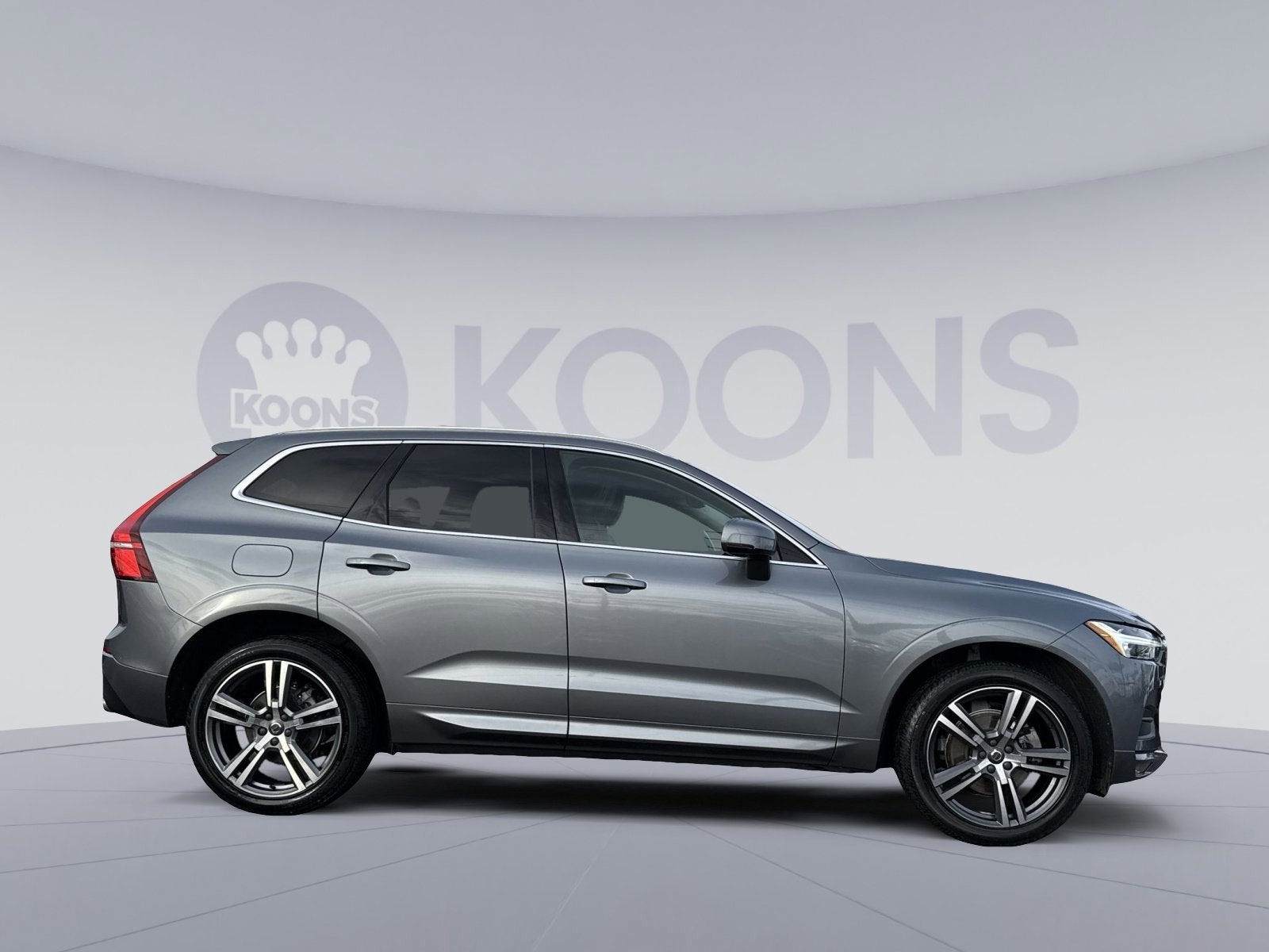 2021 Volvo XC60 T5 Momentum