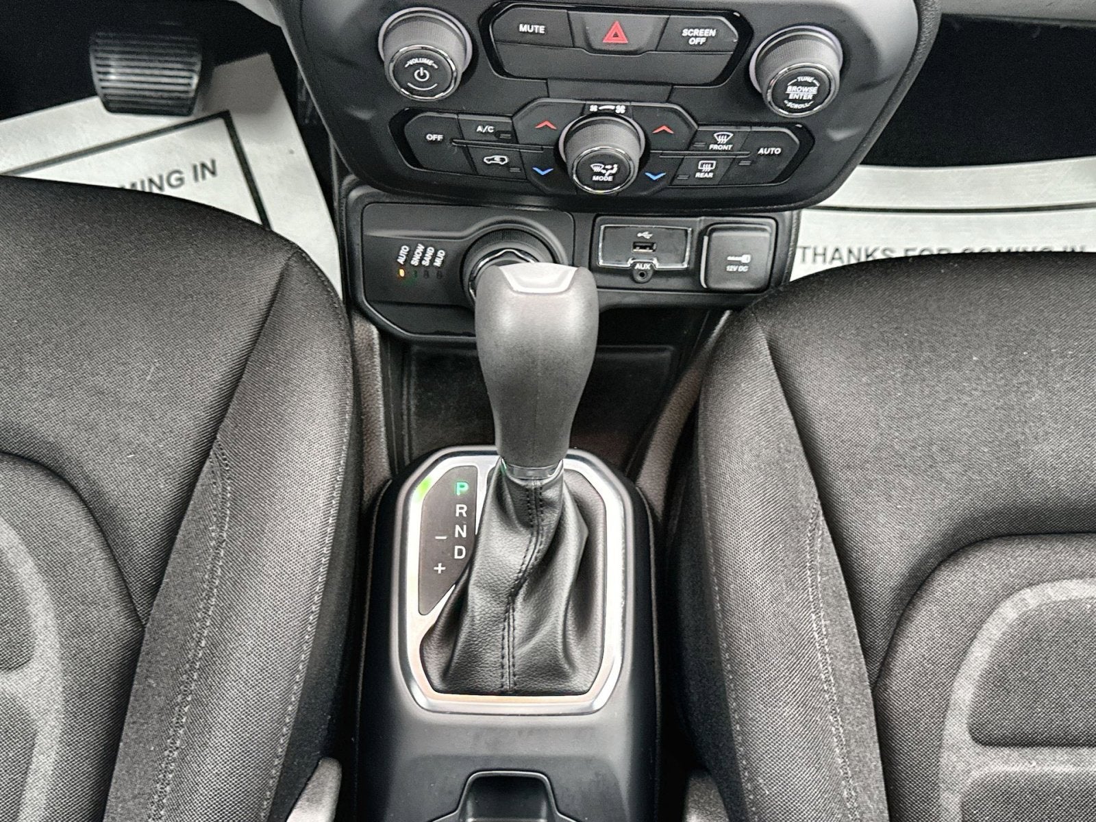 2020 Jeep Renegade Latitude w/Pano Roof