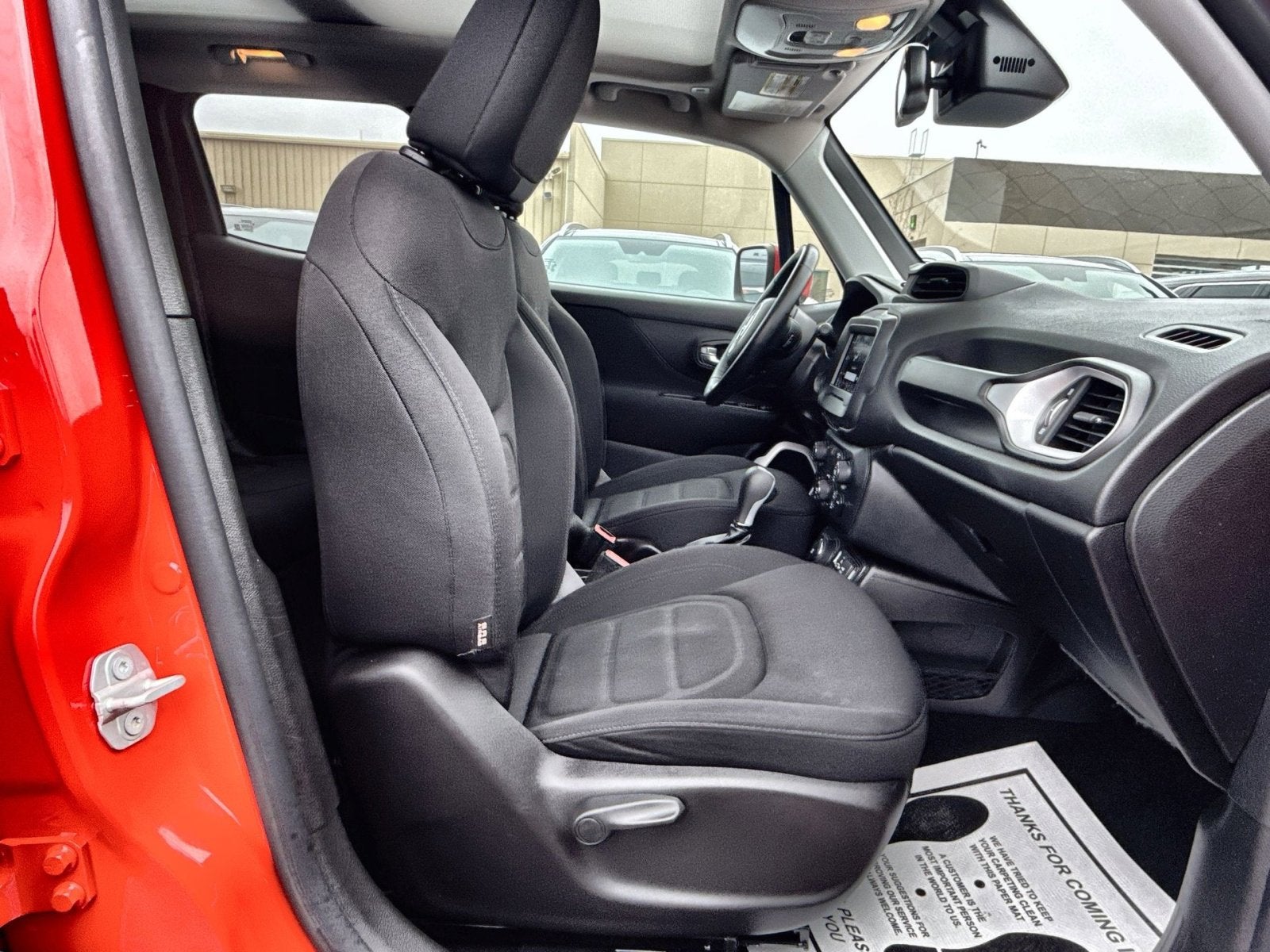 2020 Jeep Renegade Latitude w/Pano Roof