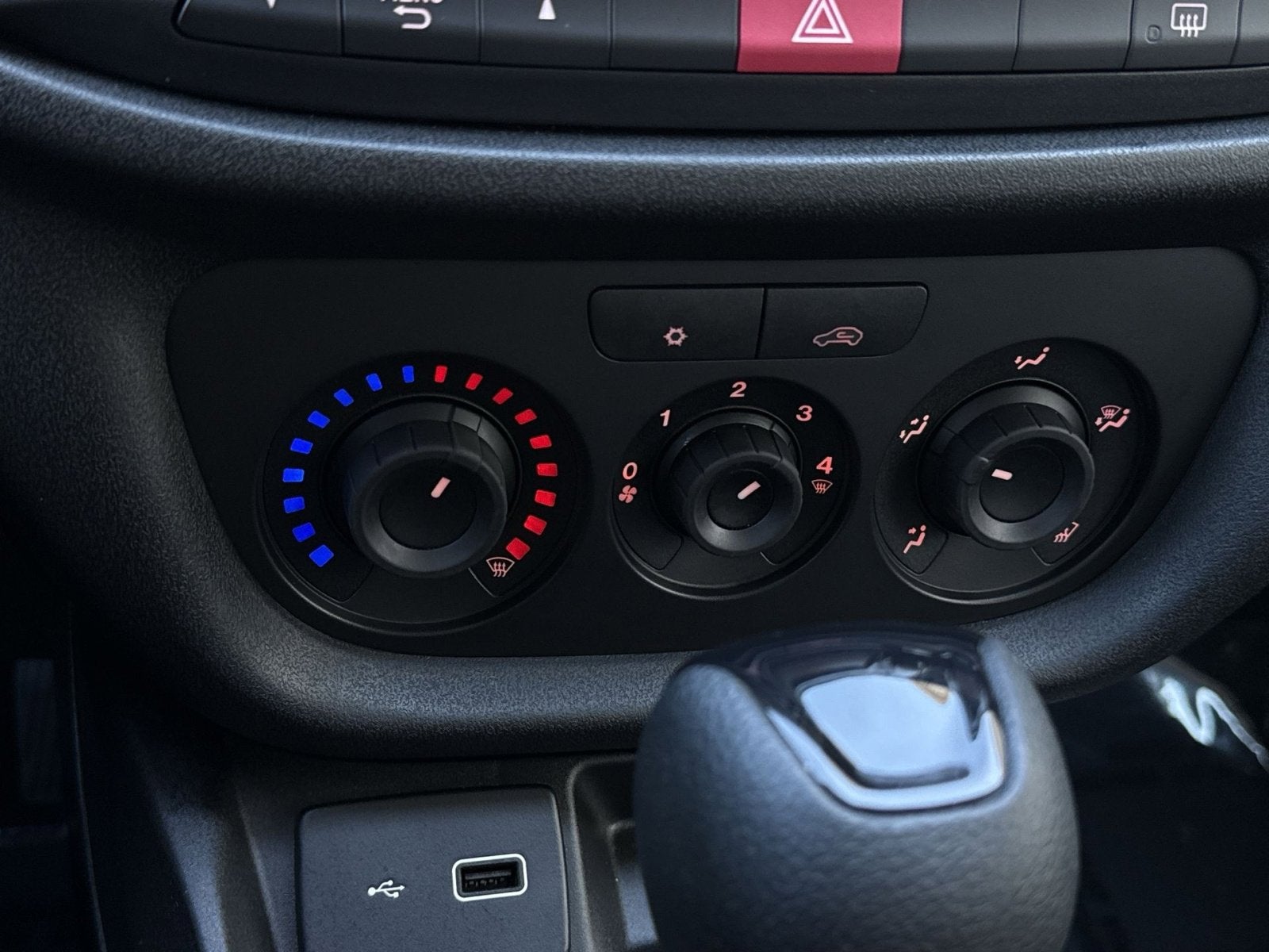 2022 RAM ProMaster City Base